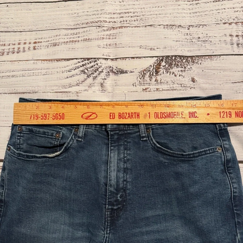 Levis description great